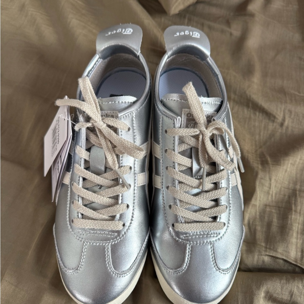 NEW with tags Onitsuka Tiger by Asics Women's Metallic Silver Sneakers